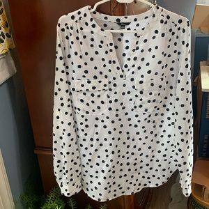 Polka dot shirt. Size M